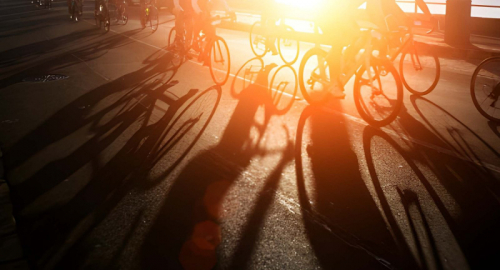 Tragedia sui pedali: il dramma delle morti improvvise e il nodo della sicurezza sanitaria